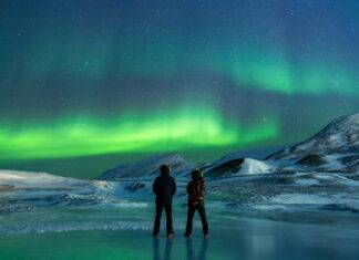 부킹닷컴, 2025년 야간 관광 명소 5선 소개