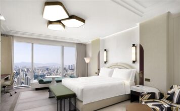 호텔에서 즐기는 호텔 속 갤러리! ‘Beyond Perfection: A New Origin’ 특별 전시 및 객실 패키지 선보여